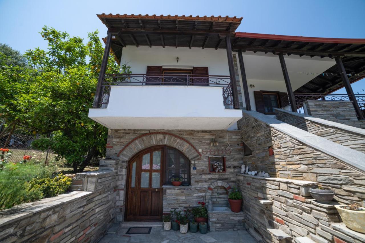 Sotiria House Apartment Sea View Lovely Garden Ierissós Esterno foto
